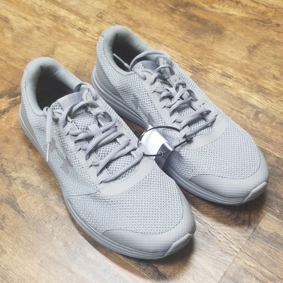 under armour men's surge running shoe